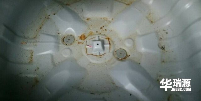 假如不洗车，对汽车与车漆有损伤吗？