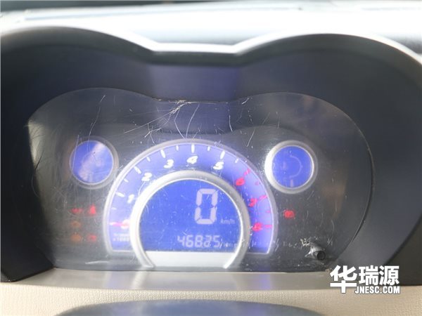 AO级车型力帆320,造型古典,动力十足,安全舒适