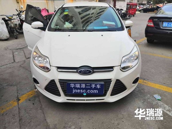 “小钢炮”福特福克斯，性能不输新车，仅售9万