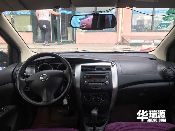 功能性两厢轿车—日产骊威，车子的状况出色，仅需5.25万