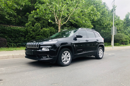 泰州二手Jeep自由光 2017款 2.0L 两驱 优越版