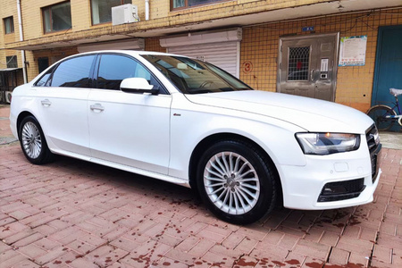 盘锦二手奥迪A4L 2016款 35 TFSI 自动 舒适型 S line 典藏版