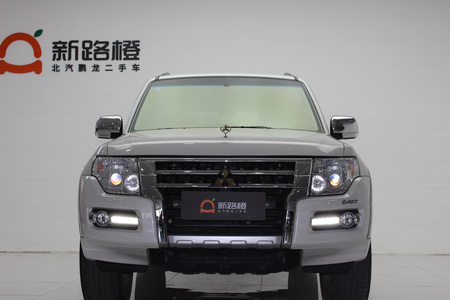 泰安二手三菱帕杰罗 2018款 帕杰罗97 GLS3.8L 五门中东版 天窗自动